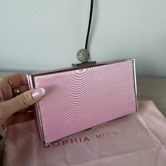 NWT Sophia Webster Clara Clutch Box Bag Pink Satin With Chain Strap - Picture 2 of 12